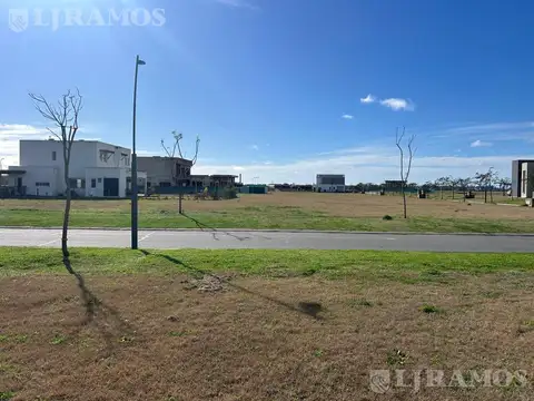 Terreno en Puertos del Lago - BARRIO AMARRAS