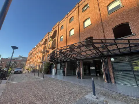 Excelente Oficina en Dúplex - Vig. 24 hs. Amenities