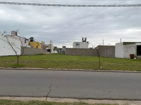 VENTA TERRENO 260 M2. B° VALLE CERCANO