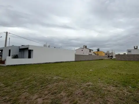 VENTA TERRENO 260 M2. B° VALLE CERCANO