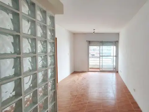 Monoambiente con balcón al contrafrente APTO CRÉDITO.