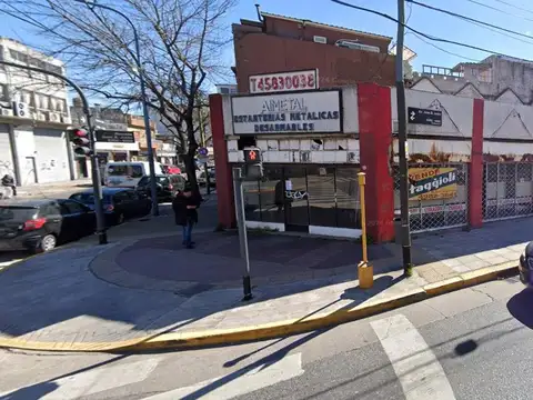 VENTA DE DEPOSITO DE 341 M2 SOBRE AVENIDA JUAN B JUSTO ESQUINA CONCORDIA