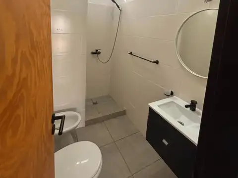 Casa en Alquiler con 1 cochera