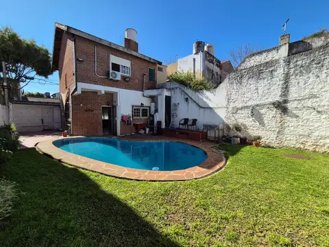 Casa en venta 3 ambientes mas escritorio