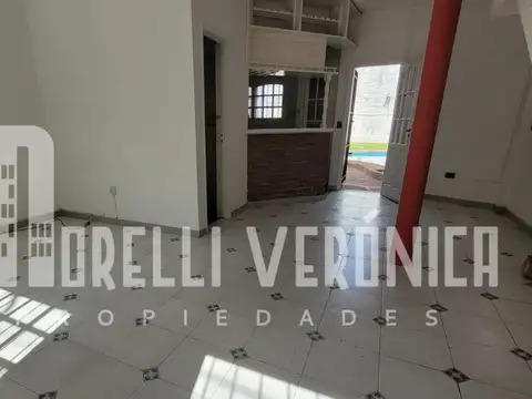 Casa en venta 3 ambientes mas escritorio