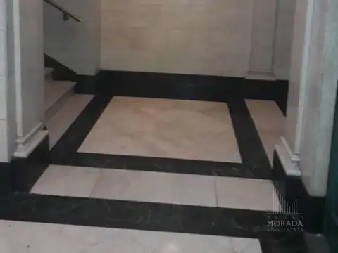 Oficina en Venta 93 años