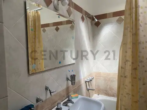 Molinari 4662 4600, Piso 0