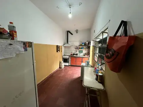 Casa 4 ambientes con 1 baño