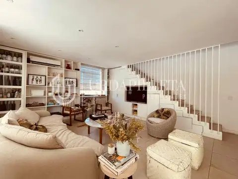 Casa 5 ambientes con 2 baños