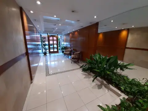 Pellegrini 1800, Piso 6