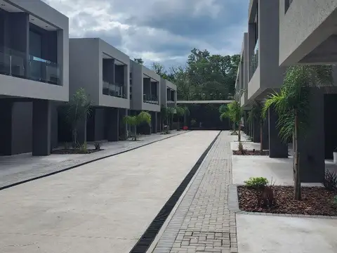 Duplex 3 ambientes en Complejo Canning Exclusivo. Bajas Expensas.