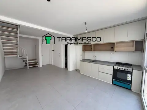 VENTA PH 2 AMB AL FRENTE C/BALCÓN Y TERRAZA PROPIA EN DEVOTO