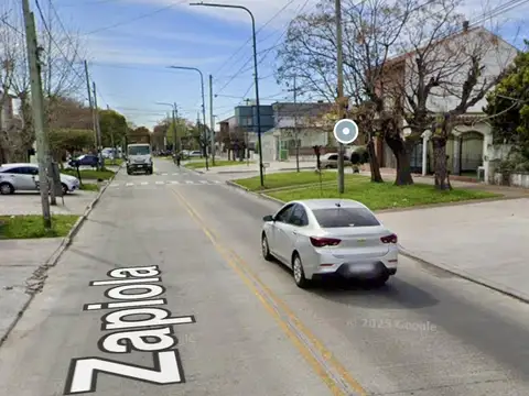 Av. Zapiola 900 Bernal
