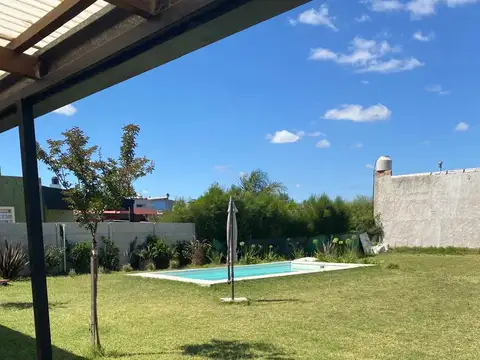 Casa 2 ambientes con 1 baño