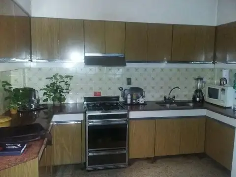 Brandsen al 600