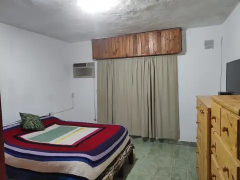 Casa en venta - 3 Dormitorios 1 Baño - 190Mts2 - Rosario