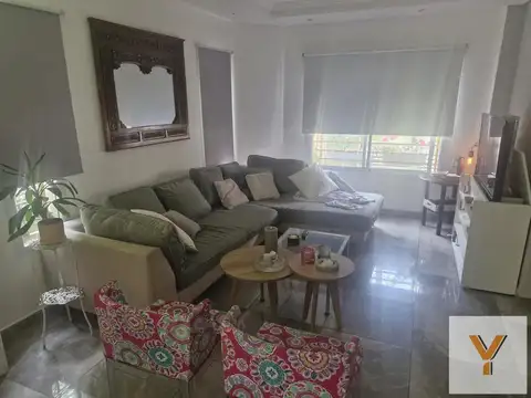 Casa en venta - 3 Dormitorios 3 Baños - Villa Adelina