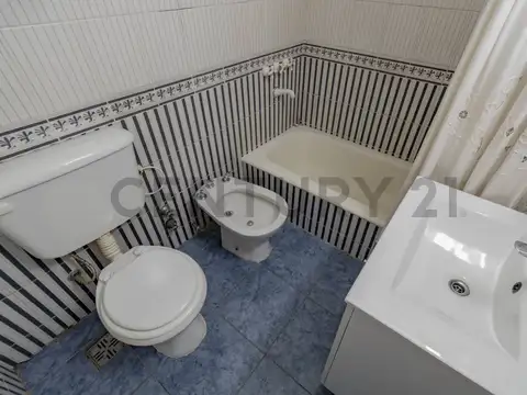 Departamento en Alquiler con 1 cocheras