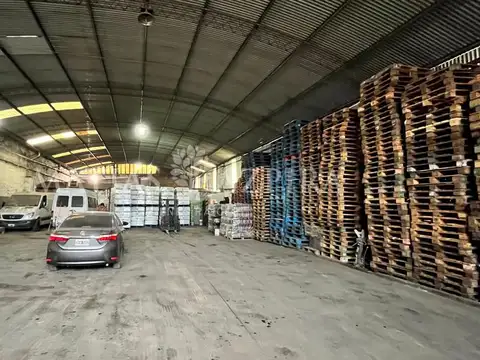 Galpon en Alquiler 43  mts Fondo