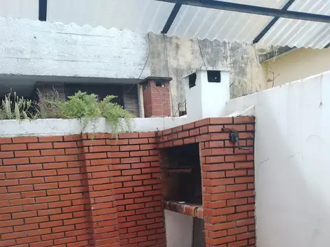 PH - 3 amb en Olivos , con patio parrilla, sin expensas