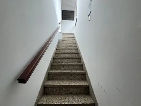 Depto Tipo Casa 5 ambientes con 3 baños