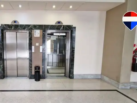 VENTA OFICINA USO COMERCIAL APTO PROFESIONAL