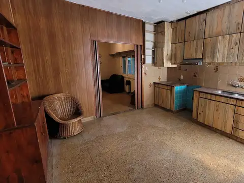 Casa 3 ambientes - Morón