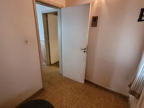 San Luis  al 900 Morón