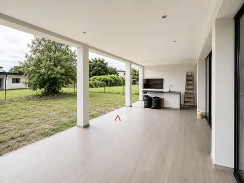CASA EN VENTA EN SANTA ELENA -PILAR DEL ESTE