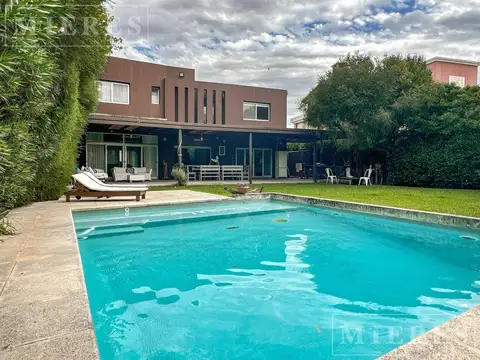 Casa en venta en Barrio La Laguna