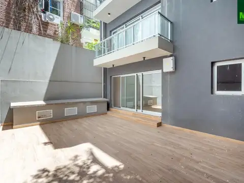 Monoambiente divisible| Con patio y cochera opcional | Venta