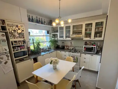 IMPECABLE SEMIPISO DE 88 M2 CON COCHERA