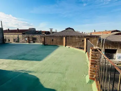 PH CON GRAN TERRAZA EN AVELLANEDA 2 AMBIENTES 