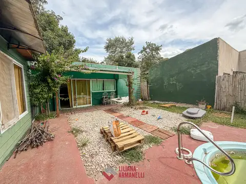CASA 2 AMBIENTES CON QUINCHO Y PILETA. BATAN.