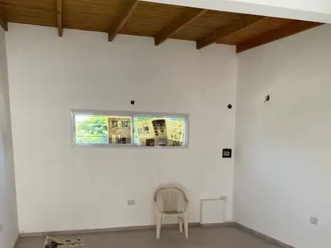 Casa 3 ambientes con 1 baño