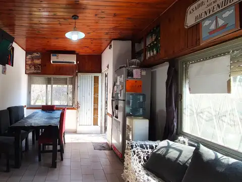 Casa 3 ambientes con 1 baño