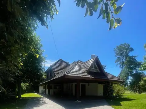 Casa en El Sosiego sobre lote de 900 m2 al Golf. Canning-Esteban Echeverría.