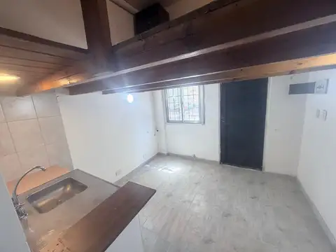 Depto Tipo Casa en Alquiler de Monoambiente