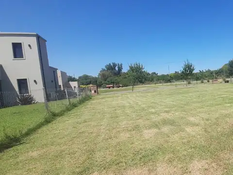 Terreno en Venta en Loma Verde, USD 70.000