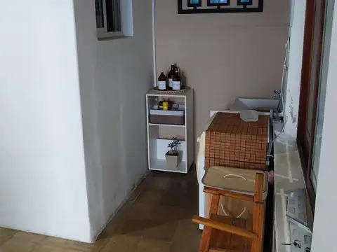 Se vende Casa Amplia + Departamento planta alta