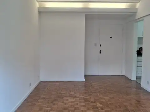 Combate De Los Pozos 600, Piso 1