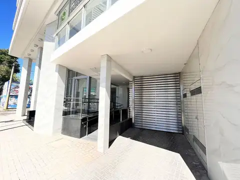 Departamento en Alquiler con 2 cocheras