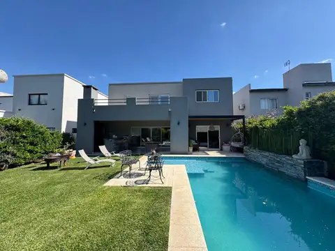 CASA EN VENTA EN HARAS MARIA VICTORIA