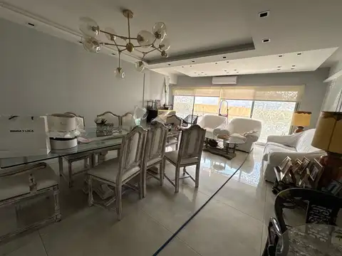 Departamento en Venta de 4 dormitorios