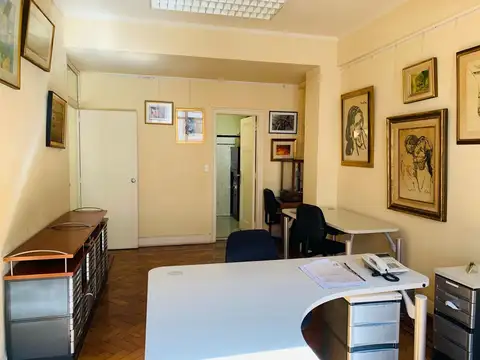 Oficina en Venta con 1 cochera