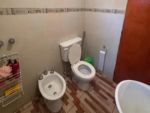 HERMOSA CASA EN Bo. "LOS PARAISOS", CORONDA
