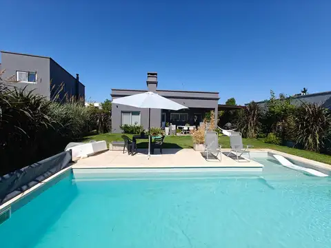 Casa en venta San Ramiro Pilar del Este