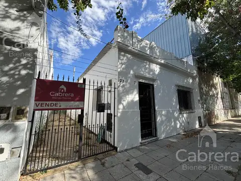 Alquiler casa 2 dormitorios con destino comercial. Quilmes, Buenos Aires.