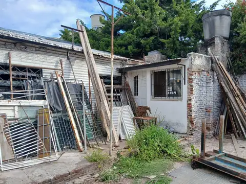 Casa en venta en  Quilmes Oeste