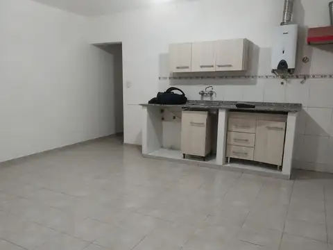 Casa 8 ambientes con 4 baños
